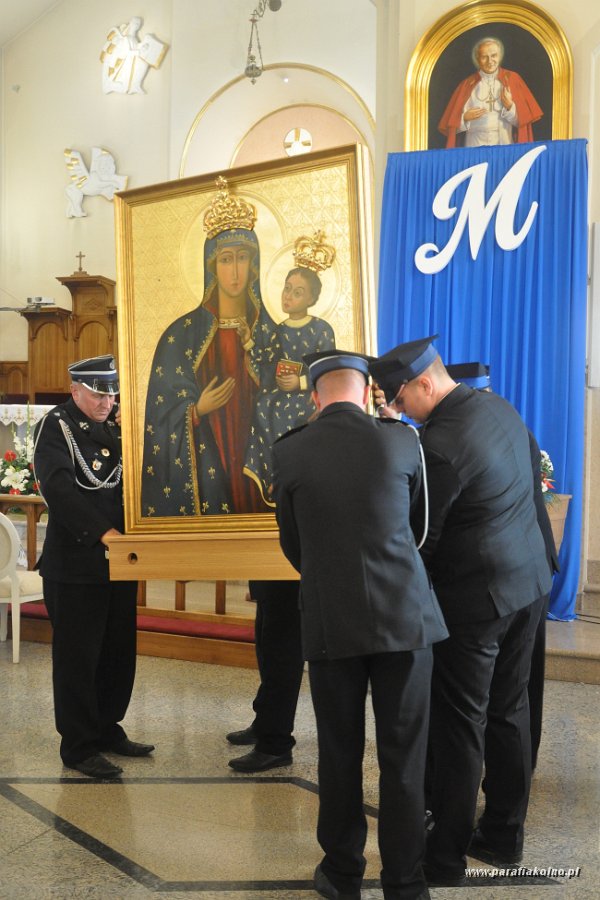 59 Uroczyste odprowadzenie.jpg
